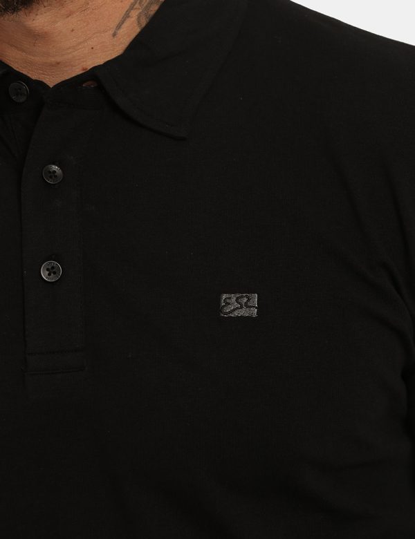 T-shirt Yes Zee nero - COMPOSIZIONE E VESTIBILITÀ:95% cotone 5% elastaneIl modello è alto 178 cm e indossa la taglia L. La v