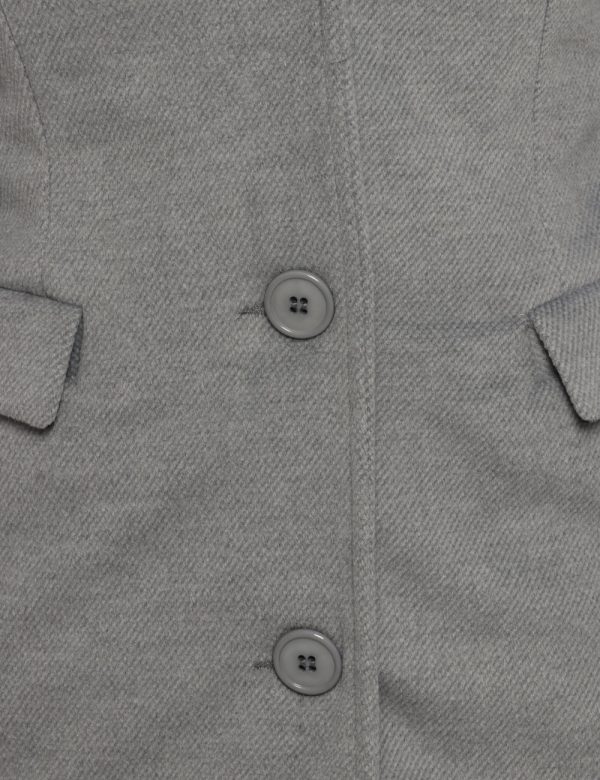 Cappotto Vougue grigio antracite - COMPOSIZIONE E VESTIBILITÀ:92% poliestere 8% viscosaLa modella è alta 170 cm e indossa la