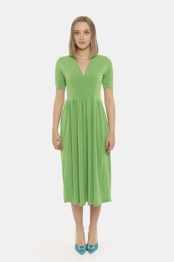 Vestito Vougue verde - COMPOSIZIONE E VESTIBILITÀ:95% poliestere 5% elastaneLa modella è alta 170 cm e indossa la taglia S.