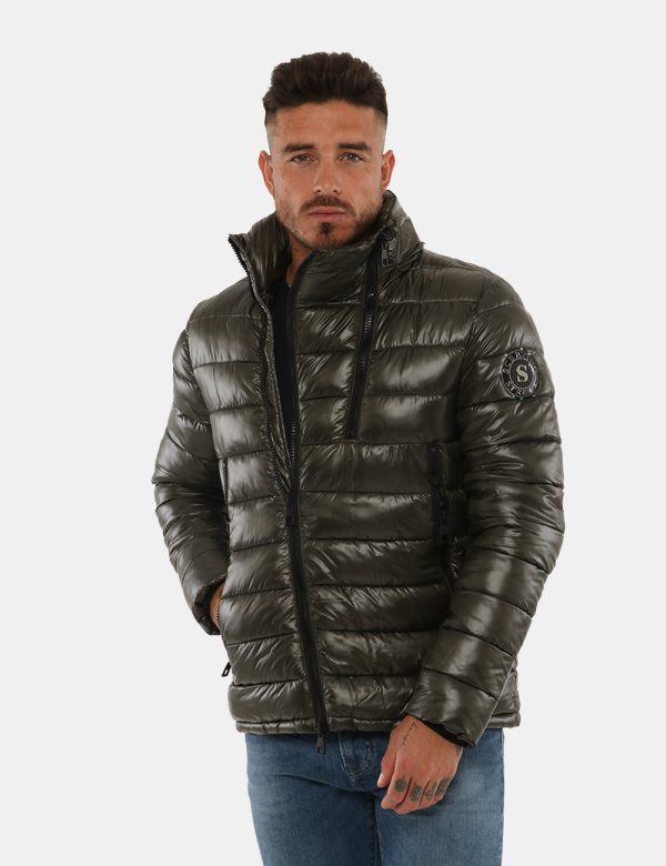 Piumino Scervino con cappuccio e multi zip - 100% poliestereIl modello indossa la taglia L e la vestibilità del capo è regol