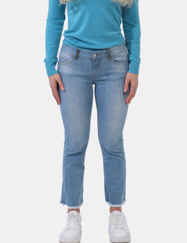 Jeans Liu-Jo Jeans - Jeans in total blu denim light. Il capo presenta tasche sagomate sul fronte e tasche a toppa sul retro.