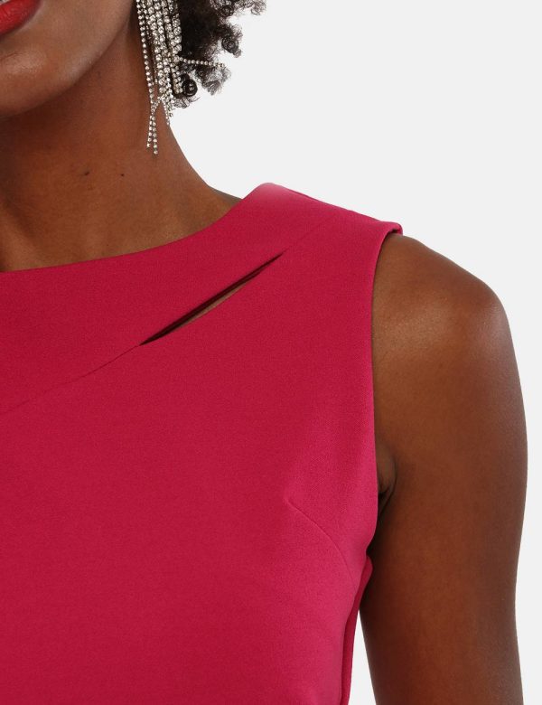 Vestito Vougue con taglio a lato - 95% poliestere 5% elastinaLa modella indossa la taglia S ed è alta 170 cm e la vestibilit