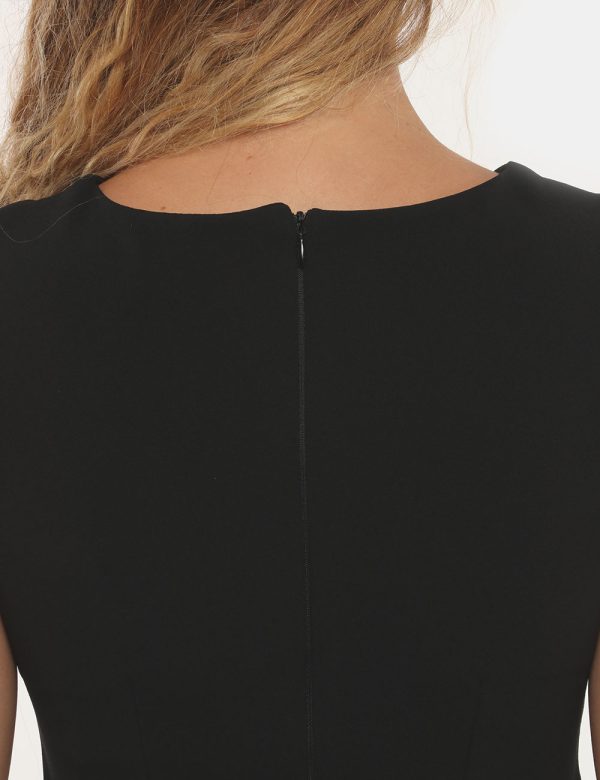 Vestito Vougue con taglio a lato - 95% poliestere 5% elastinaLa modella indossa la taglia S ed è alta 170 cm e la vestibilit
