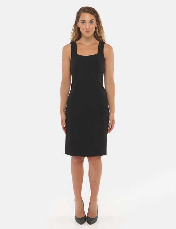Vestito Vougue smanicato - 90% poliestere 10% elastinaLa modella indossa la taglia S ed è alta 170 cm e la vestibilità è reg
