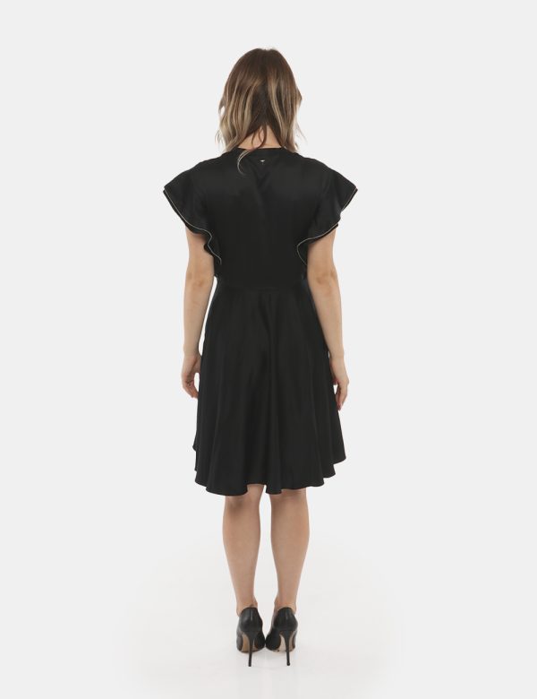 Vestito Guess con bordo di perline - 100% poliestereLa modella indossa la taglia S è alta 168 cm e la vestibilità è regolare