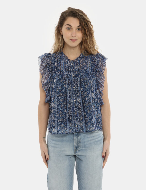 Camicia Pepe Jeans camicia più top fantasia blu - COMPOSIZIONE E VESTIBILITÀ:100% poliestereLa modella è alta 170 cm e indos