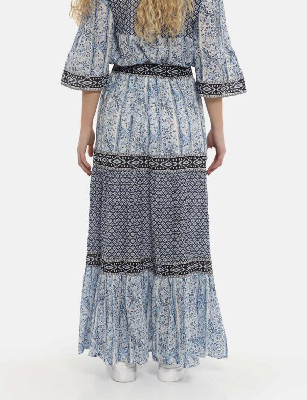Gonna Pepe Jeans lunga fantasia blu - COMPOSIZIONE E VESTIBILITÀ:100% cotoneIl modello è alto 178 cm e indossa la taglia L.