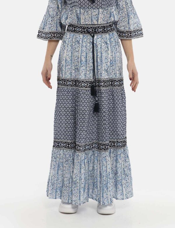Gonna Pepe Jeans lunga fantasia blu - COMPOSIZIONE E VESTIBILITÀ:100% cotoneIl modello è alto 178 cm e indossa la taglia L.