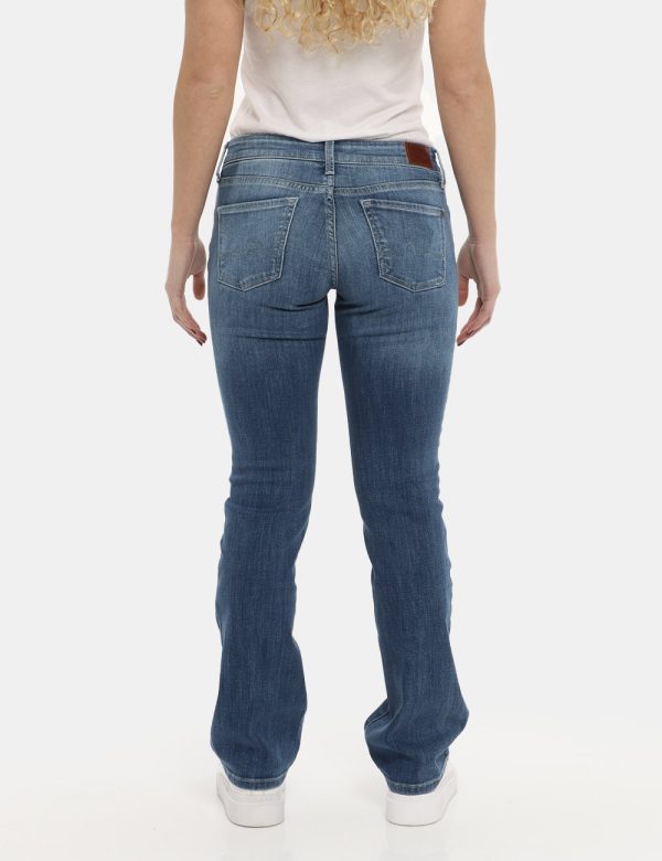 Jeans Pepe Jeans blu denim - COMPOSIZIONE E VESTIBILITÀ:82,5% cotone 8% poliestere 8% viscosa 1,5% elastaneLa modella è alta