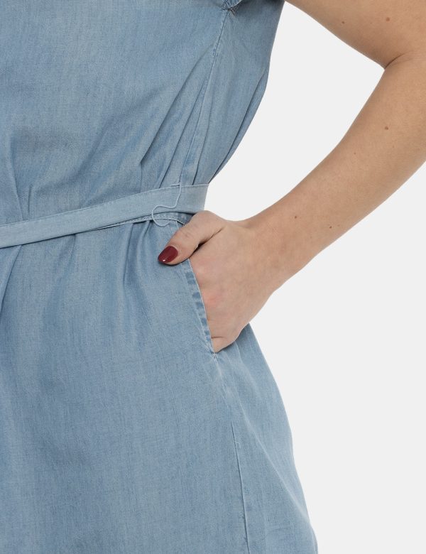 Vestito Pepe Jeans denim - COMPOSIZIONE E VESTIBILITÀ:100% lyocellLa modella è alta 170 cm e indossa la taglia S. La vestibi