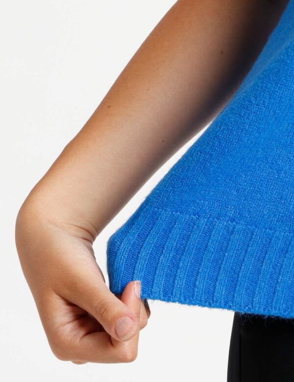 Maglione Rue De Clerie senza maniche - 50% viscosa 27% poliestere 23% poliammideLa modella indossa la taglia S ed è alta 178