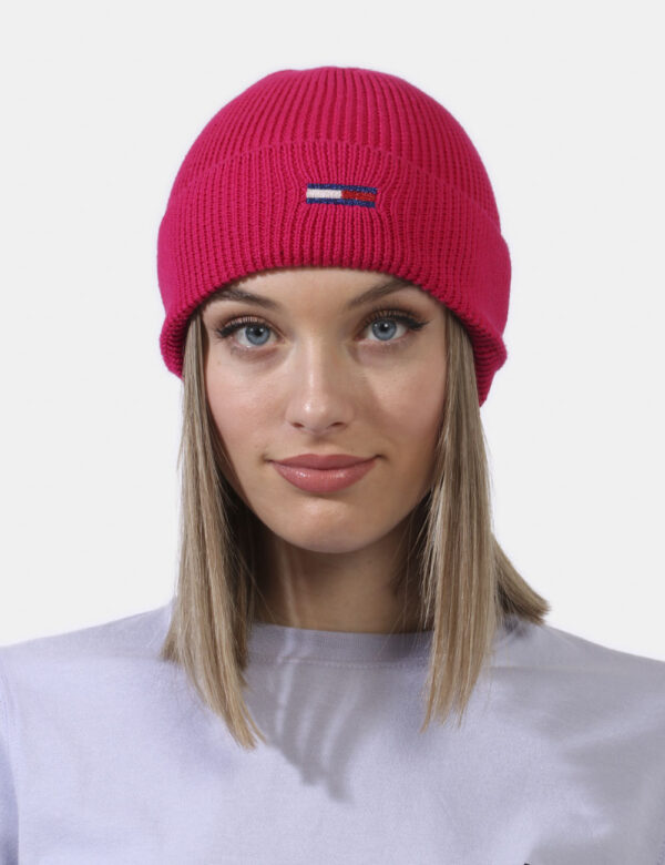 Cappello Tommy Hilfiger fucsia - COMPOSIZIONE E VESTIBILITÀ:50% acrilico 50% cotoneCONSIGLI DI STILE:Cappello modello berret