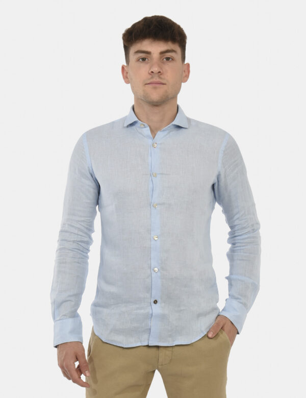 Camicia Yes Zee Azzurro - Camicia in lin celeste con bottoni tipo madreperla. Particolari asola del primo bottone con filo a