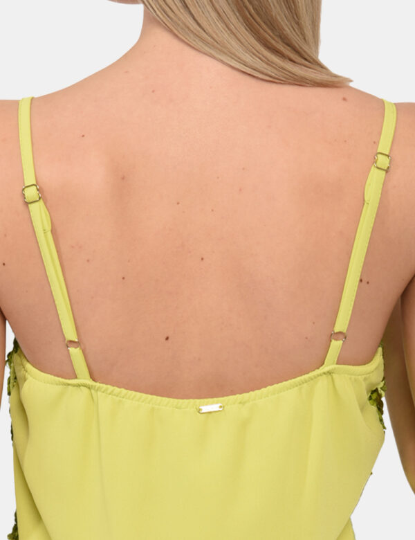 Top Fracomina Verde - Top in total verde lime con paillettes coordinate. Presente scollo profondo e spalline strette regolab