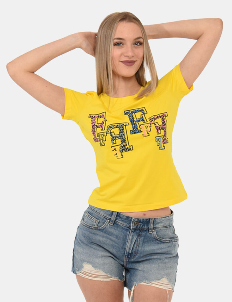 T-shirt Fracomina Giallo - T-shirt su base gialla con colorata stampa centrale che richiama il logo brand. La vestibilità è