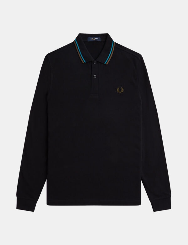 Polo Fred Perry Nero - Polo a maniche lunghe in total nero con logo brand verde ricamato ad altezza cuore. Presente colletto