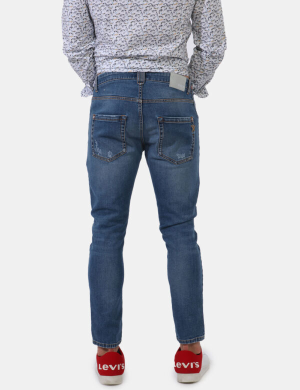 Jeans Berna Jeans - Jeans in total blu denim con tasche sagomate sul fronte e tasche a toppa sul retro. Ulteriore dettaglio
