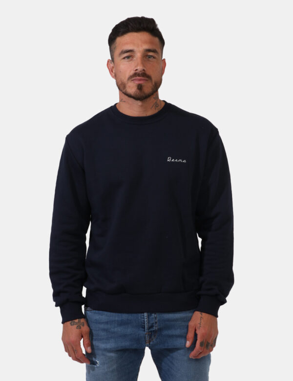 Maglione Berna Bianco - Originale maglione leggero su base blu elettrico con trama simil nido d'ape in bianco. La vestibilit