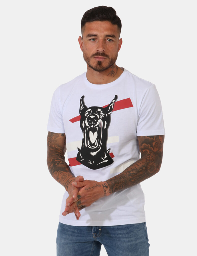 T-shirt Antony Morato Bianco - T-shirt su base bianca con stampa cane in rosso e nero. La vestibilità è morbida e regolare.