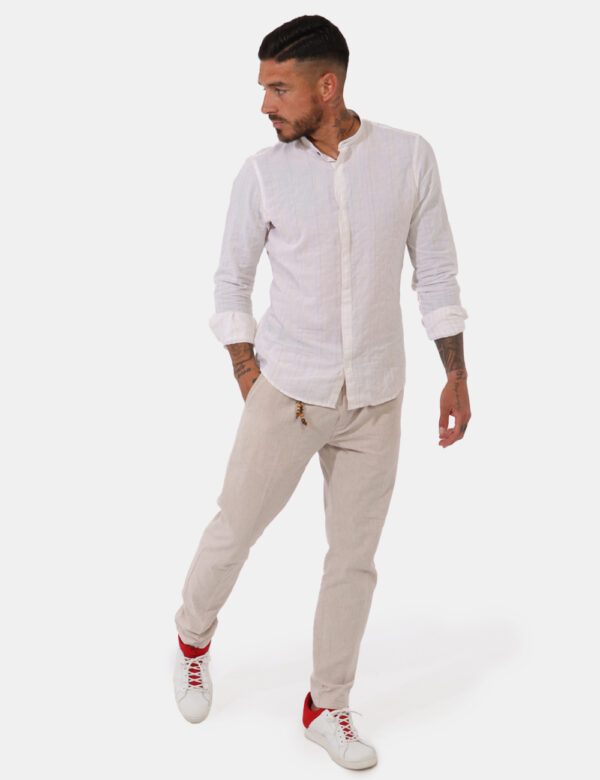 Pantaloni Yes Zee Beige - Pantaloni in misto cotone-lino ed in total beige. Presenti tasche a taglio trasversale sul fronte