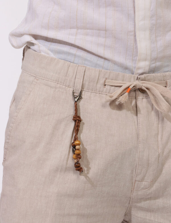 Pantaloni Yes Zee Beige - Pantaloni in misto cotone-lino ed in total beige. Presenti tasche a taglio trasversale sul fronte