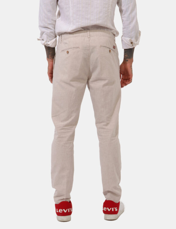 Pantaloni Yes Zee Beige - Pantaloni in misto cotone-lino ed in total beige. Presenti tasche a taglio trasversale sul fronte