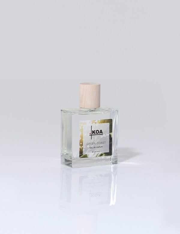 Eau de parfum KOA Green Coast 100 ml - Eau de parfum da 100 mlKOA GREEN COAST è una sorprendente fragranza dal solido equili