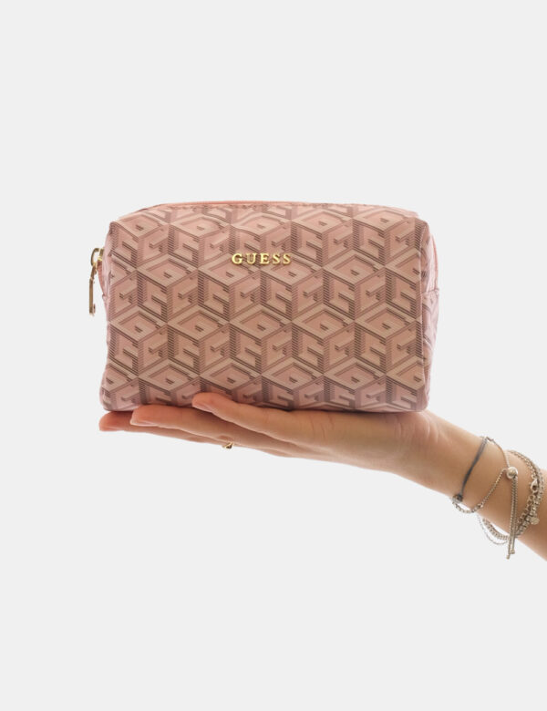 Borsa Guess Rosa - Pochette di piccole dimensioni in fantasia tendente al rosa con logo brand dorato. Presente tasca princip