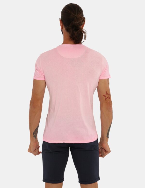 T-shirt Yes Zee con stampa - 100% cotoneIl modello indossa la taglia L e la vestibilità è asciuttaDai prova del tuo stile co