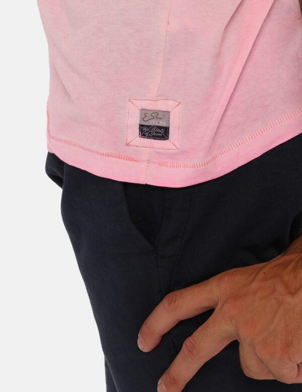 T-shirt Yes Zee con stampa - 100% cotoneIl modello indossa la taglia L e la vestibilità è asciuttaDai prova del tuo stile co
