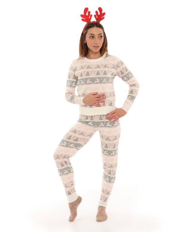 Pantalone Only fantasia natalizia con completo - 88% poliestere 12% nylonLa modella indossa la taglia S e la vestibilità del