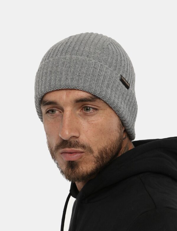 Cappello Napapijri monochrome - Taglia unica Cappellino invernale monocromatico con logo in piccolo cucito sul risvoltino f