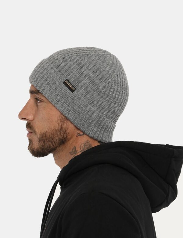 Cappello Napapijri monochrome - Taglia unica Cappellino invernale monocromatico con logo in piccolo cucito sul risvoltino f