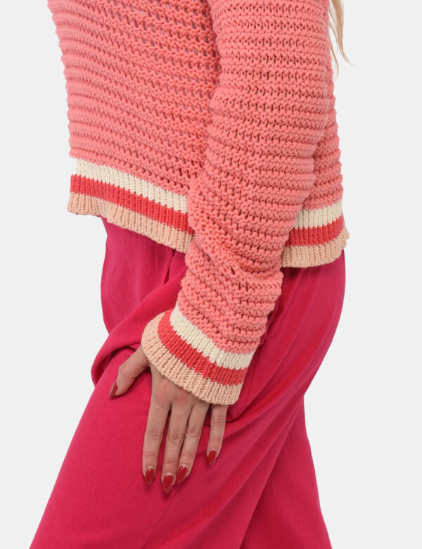 Maglia Sundek Rosa - Maglia a girocollo con trama intrecciata in rosa chiaro e polsini bianchi. La vestibilità è morbida e r