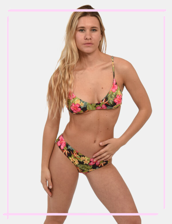 Slip Sundek Fantasia - Slip costume modello brasiliana su base nera con stampa allover floreale in tonalità verde, giallo e