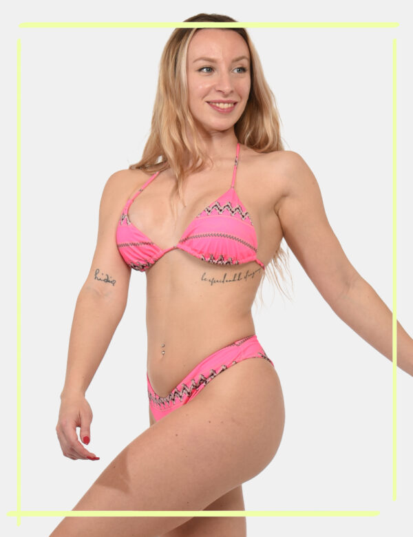 Bikini F**K Rosa - Costume modello bikini a triangolo più slip brasiliana su base rosa shocking e fantasia in marrone/beige.