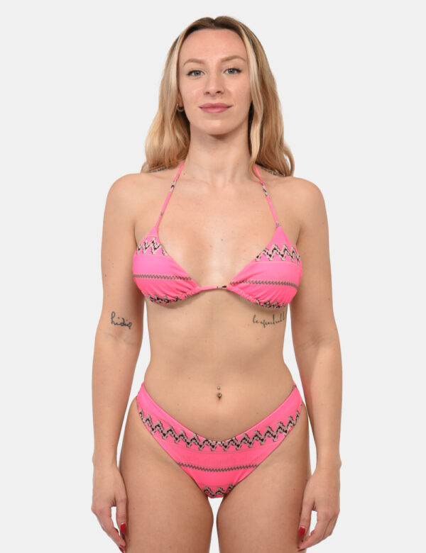 Bikini F**K Rosa - Costume modello bikini a triangolo più slip brasiliana su base rosa shocking e fantasia in marrone/beige.