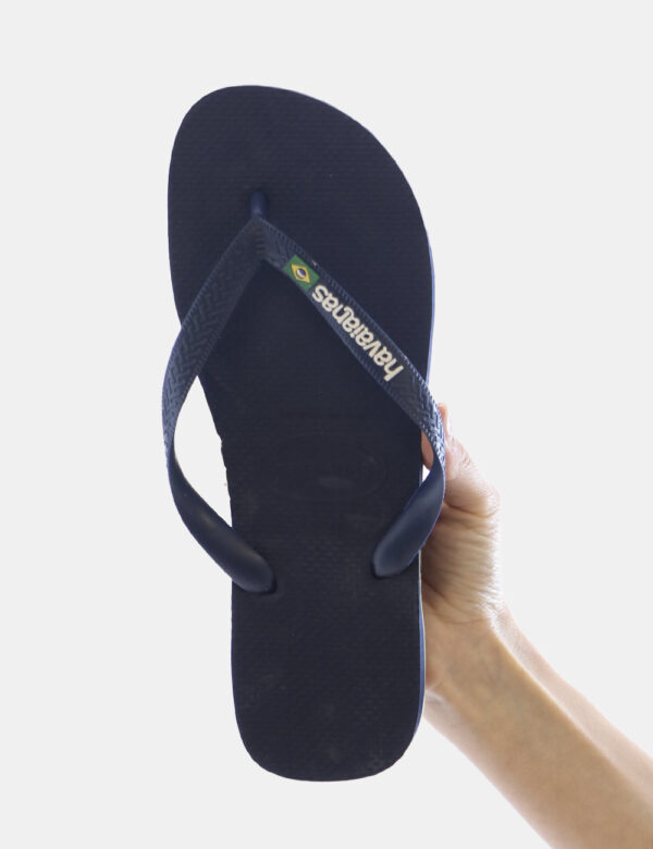 Infradito Havaianas Blu - Ciabatte modello infradito in total blu navy con stringa a Y coordinata e logo brand Brasile. La c