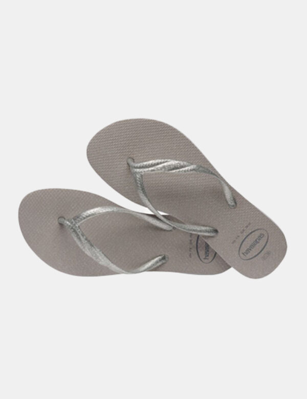 Infradito Havaianas Argento - Ciabatte modello infradito in total argento con stringa a Y coordinata e brillantini. La calza