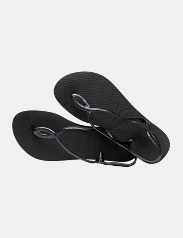 Infradito Havaianas Nero - Ciabatte modello infradito in total nero con stringa a Y coordinata. La calzata è comoda e aderen