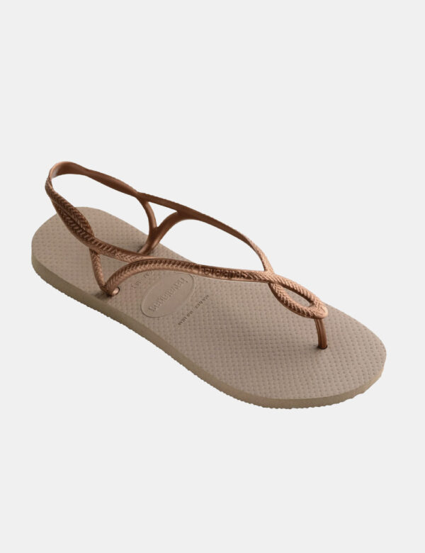 Infradito Havaianas Marrone - Ciabatte modello infradito in total marrone con stringa a Y coordinata. La calzata è comoda e