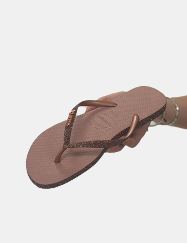 Infradito Havaianas Marrone - Ciabatte modello infradito in total marrone con stringa a Y coordinata e glitterata. La calzat