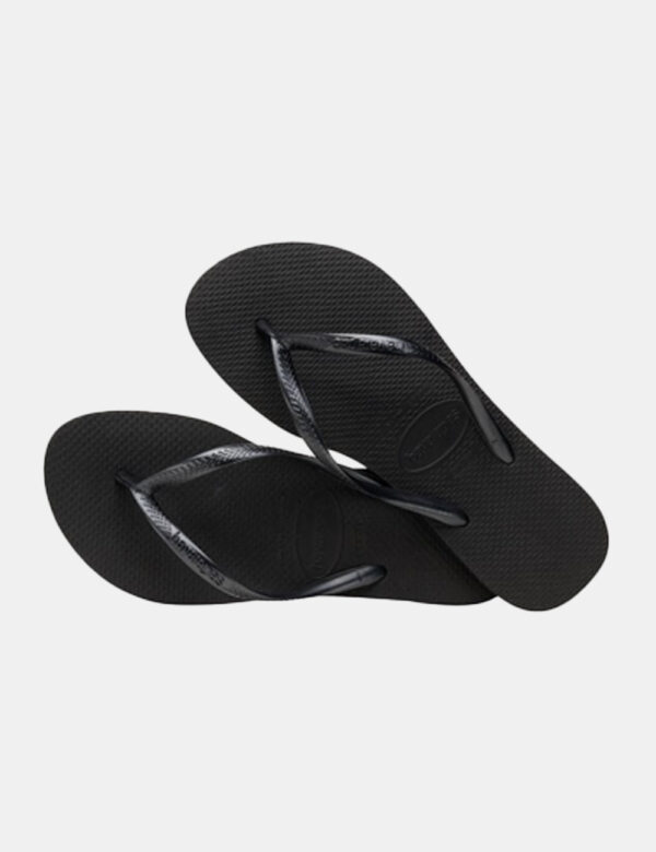 Infradito Havaianas Nero - Ciabatte modello infradito in total nero con stringa a Y coordinata. La calzata è comoda e aderen