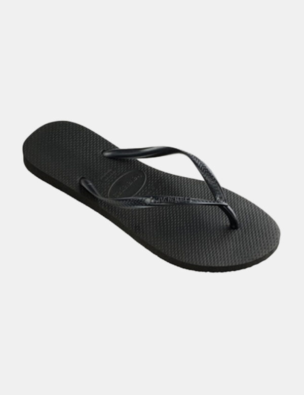 Infradito Havaianas Nero - Ciabatte modello infradito in total nero con stringa a Y coordinata. La calzata è comoda e aderen