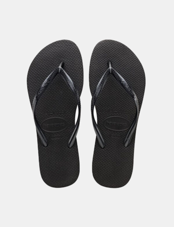 Infradito Havaianas Nero - Ciabatte modello infradito in total nero con stringa a Y coordinata. La calzata è comoda e aderen