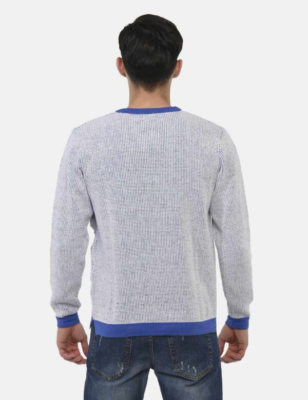 Maglione Berna Bianco - Originale maglione leggero su base blu elettrico con trama simil nido d'ape in bianco. La vestibilit