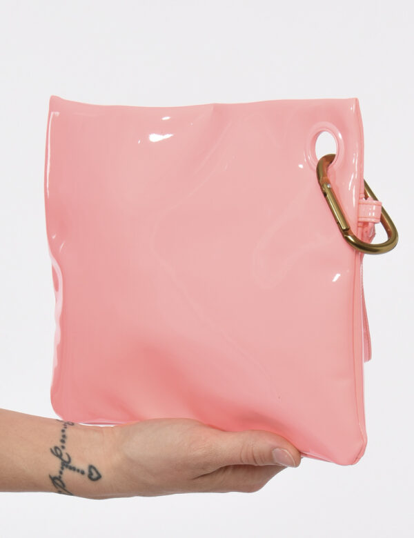 Pochette Sundek Rosa - Pochette mare in total rosa patinato con logo brand in tono su tono. L'interno è uno scompartimento u