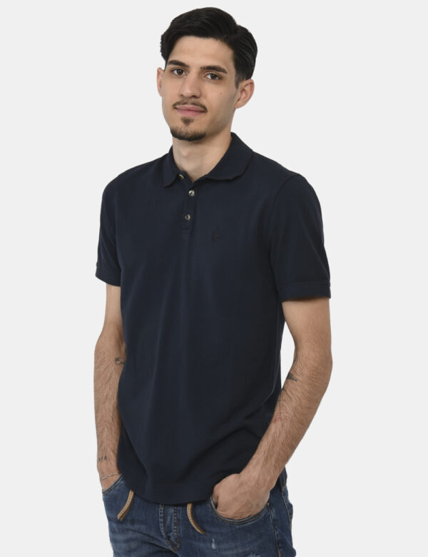 Polo Gazzarrini Blu - Polo classica in total blu navy. Presente colletto alla peter pan più bottoni ad asola ad altezza giro