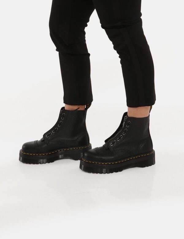 Anfibio Dr. Martens Sinclair Platform - COMPOSIZIONE E VESTIBILITÀ:Suola in gomma e tomaia in pelleLa calzata è regolare.CON