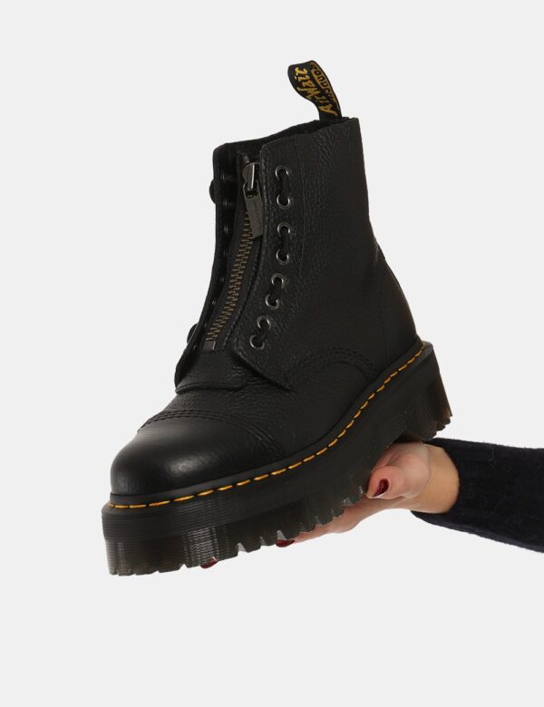 Anfibio Dr. Martens Sinclair Platform - COMPOSIZIONE E VESTIBILITÀ:Suola in gomma e tomaia in pelleLa calzata è regolare.CON